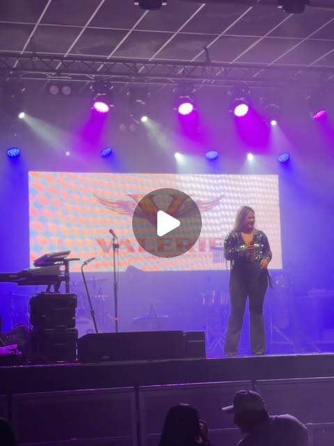 Valerie en el escenario
